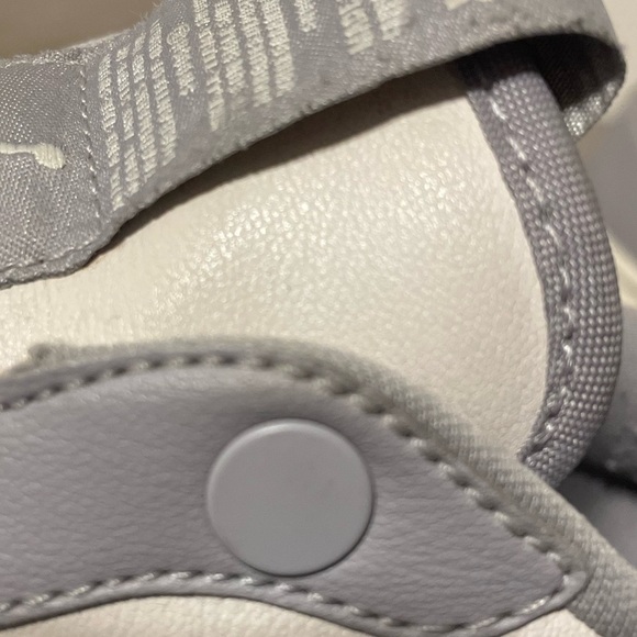 Air Jordan 1 Retro Low Slip Women's Shoes (AV3918-005 Atmosphere Grey Pale Ivory - Picture 6 of 8